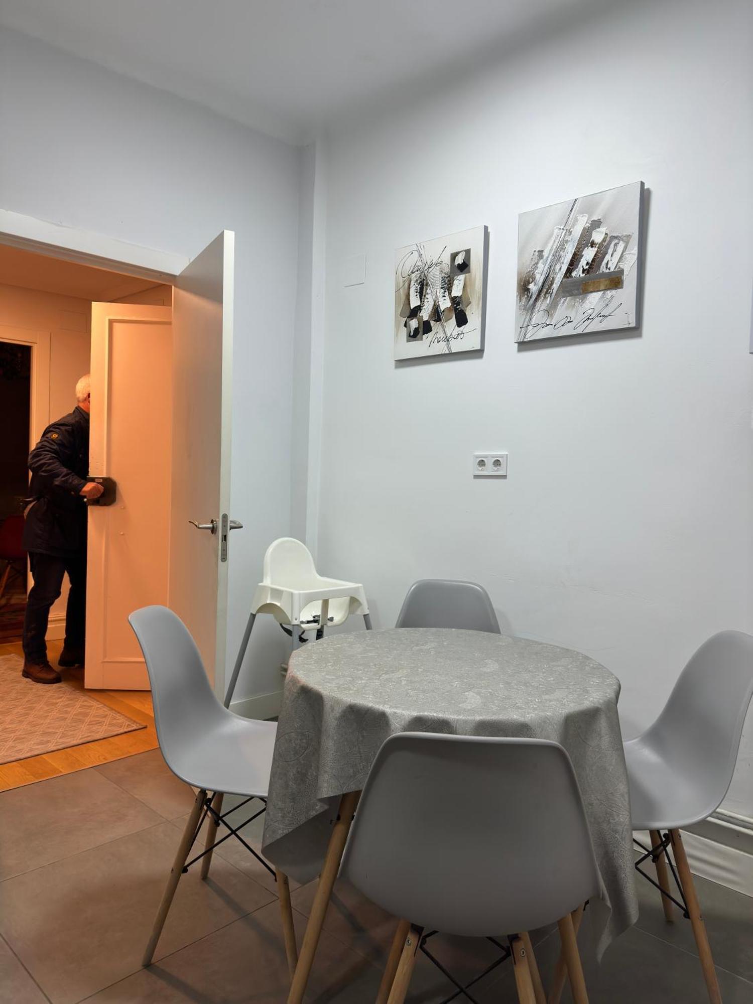 Fantastico Apartamento En El Centro De Bilbao Bagian luar foto